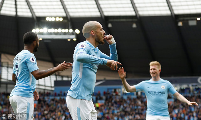  曼城德比战平红魔丁丁世界波惊艳全场  